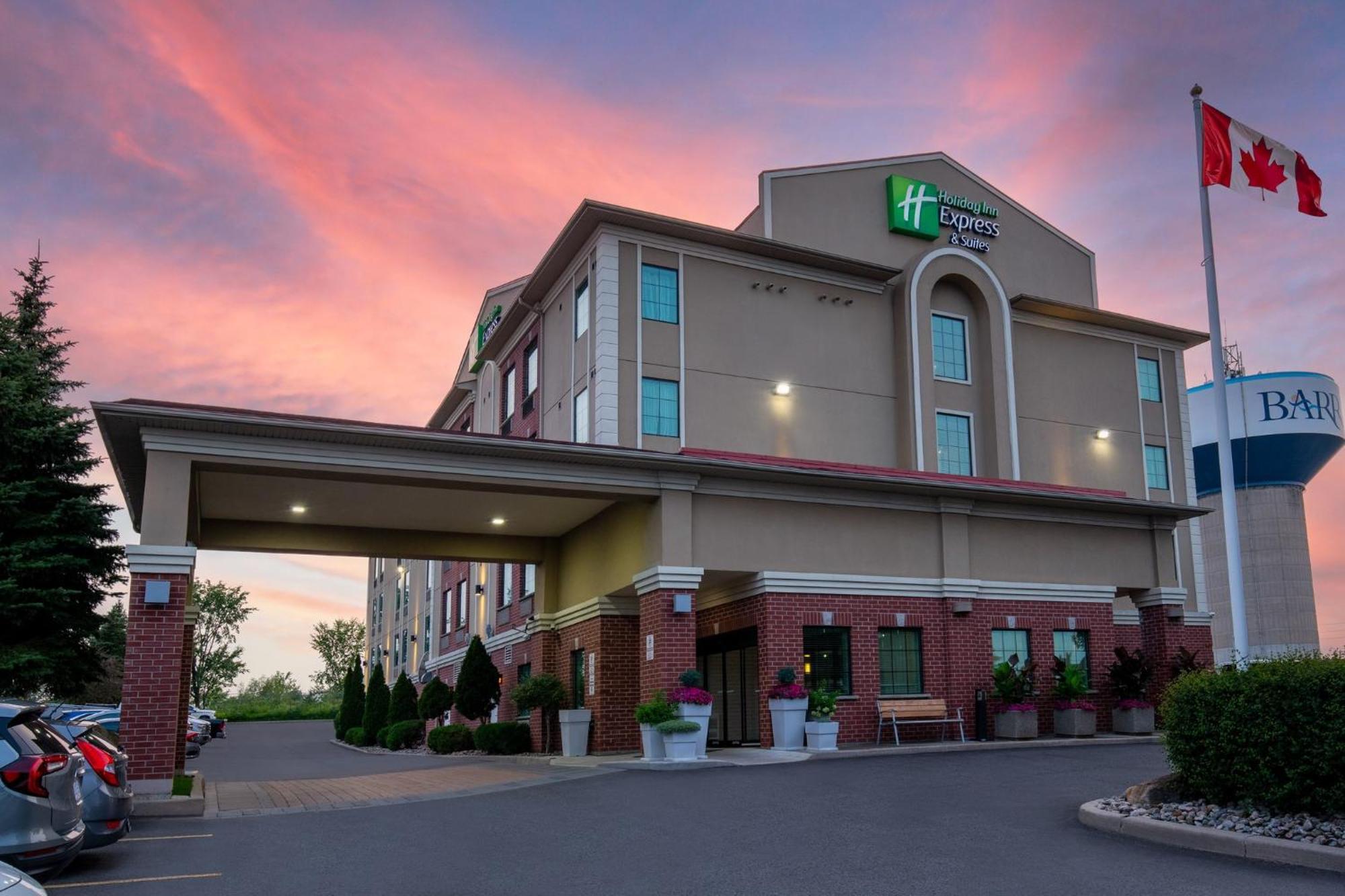 Holiday Inn Express Hotel & Suites Barrie By Ihg Exterior foto